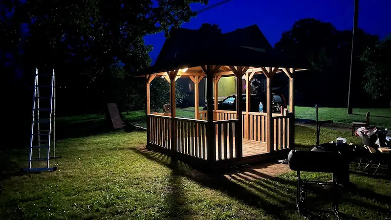 €2,800 Gazebo